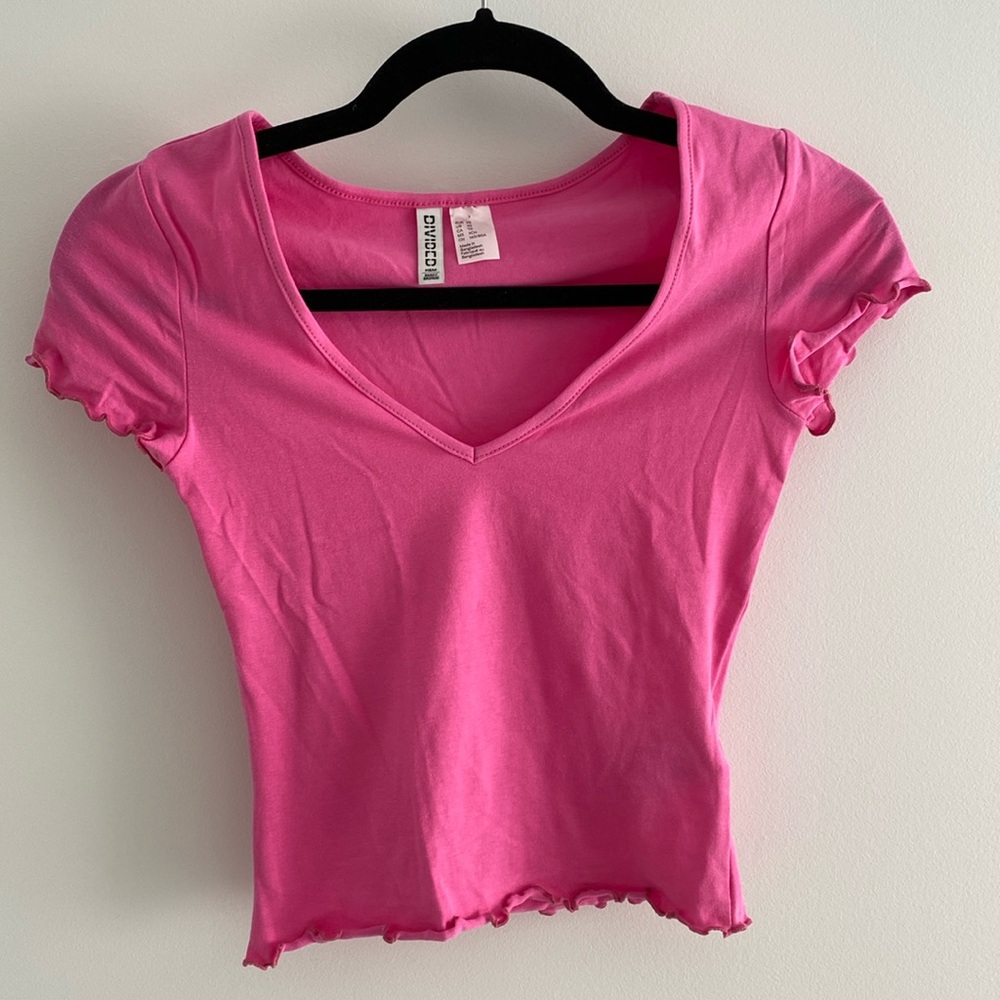 H&M hot pink cropped v-neck
